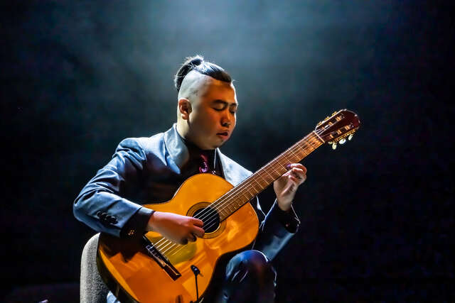 台中樂團-加一吉他-演奏家郭尚諺老師將在台中捷運音樂會上演出