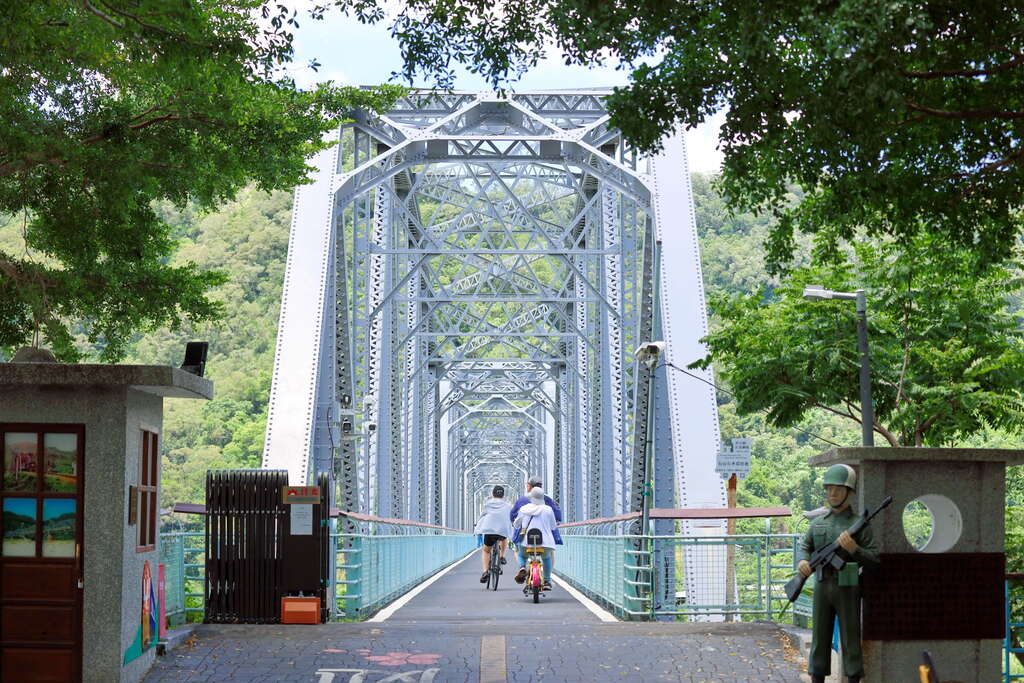 后丰铁马道花梁钢桥