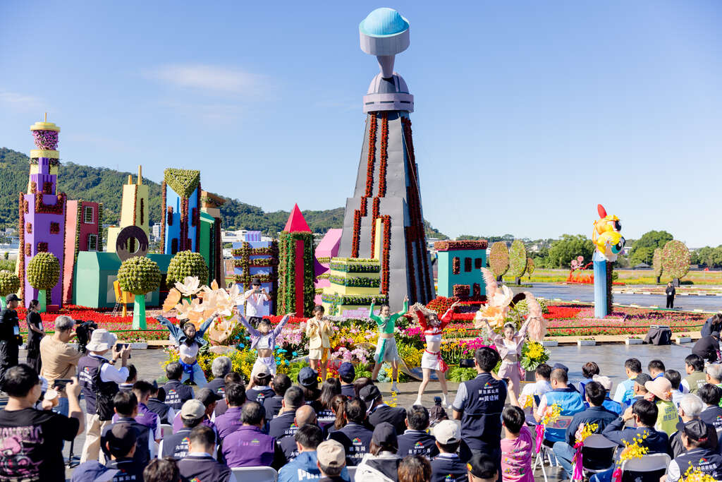 台中国际花毯节热闹登场