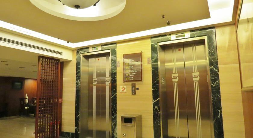 飯店電梯設備