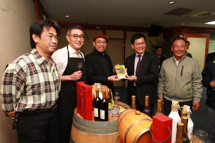 台中樹生休閒酒莊「埔桃酒」勇奪世界葡萄酒競賽金牌
