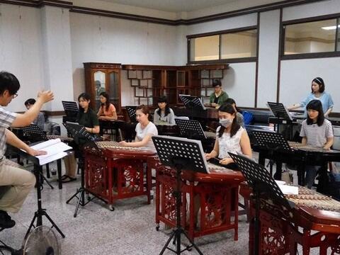 台湾扬琴乐团进驻台中港区艺术中心-团练