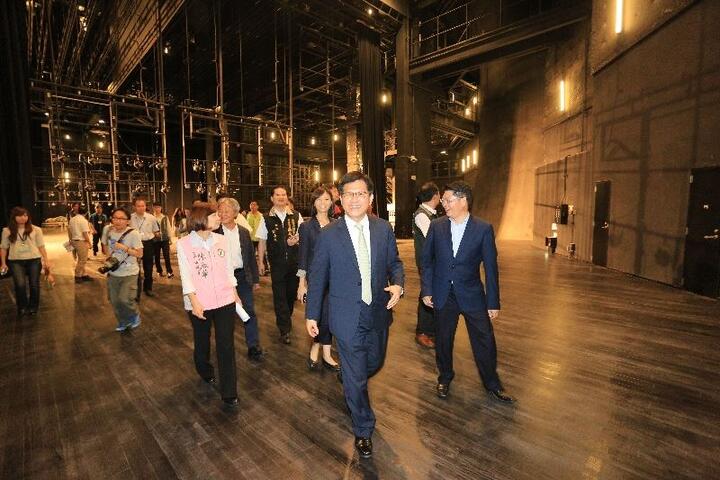 視察台中國家歌劇院 林市長：務必完美 如期點交文化部