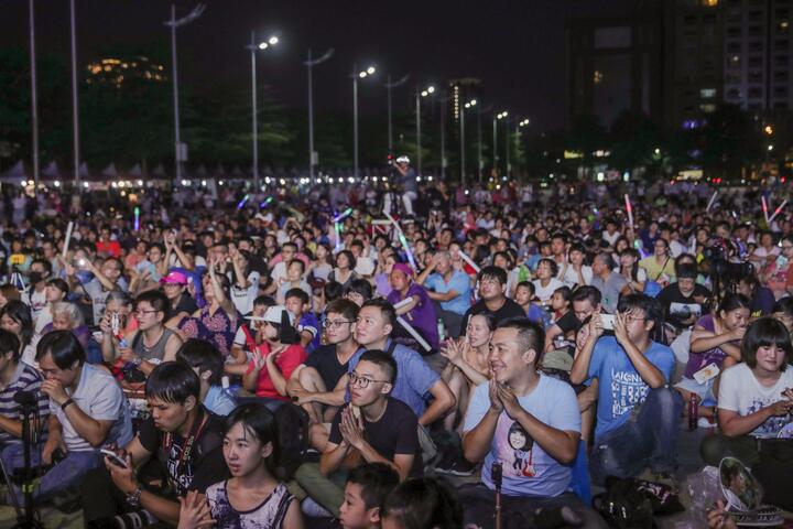 民众热情参与-民声响亮-政撼台中-演唱会