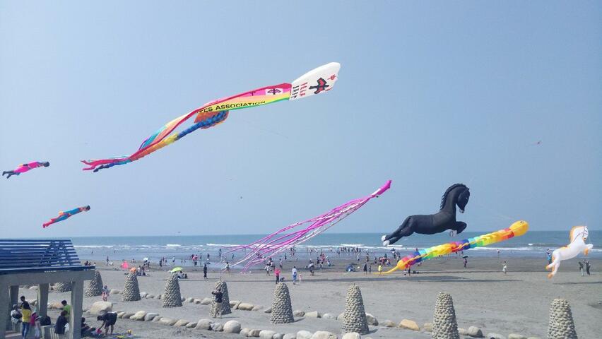 大安海风筝冲浪开跑各地好手来台竞技
