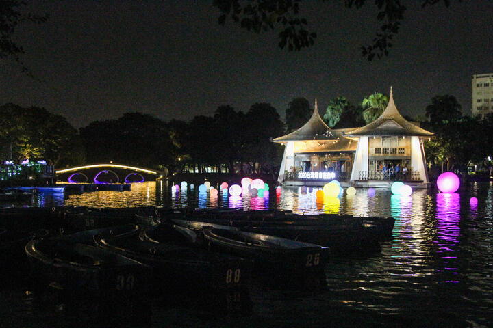 2020台灣燈會在台中-倒數100天-台中公園今晚點燈化身-光影遊樂園