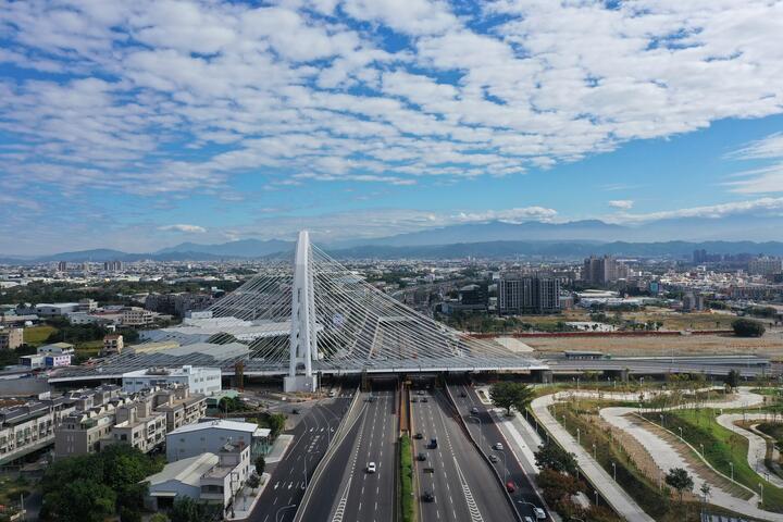 水湳景觀斜張橋現況空拍照