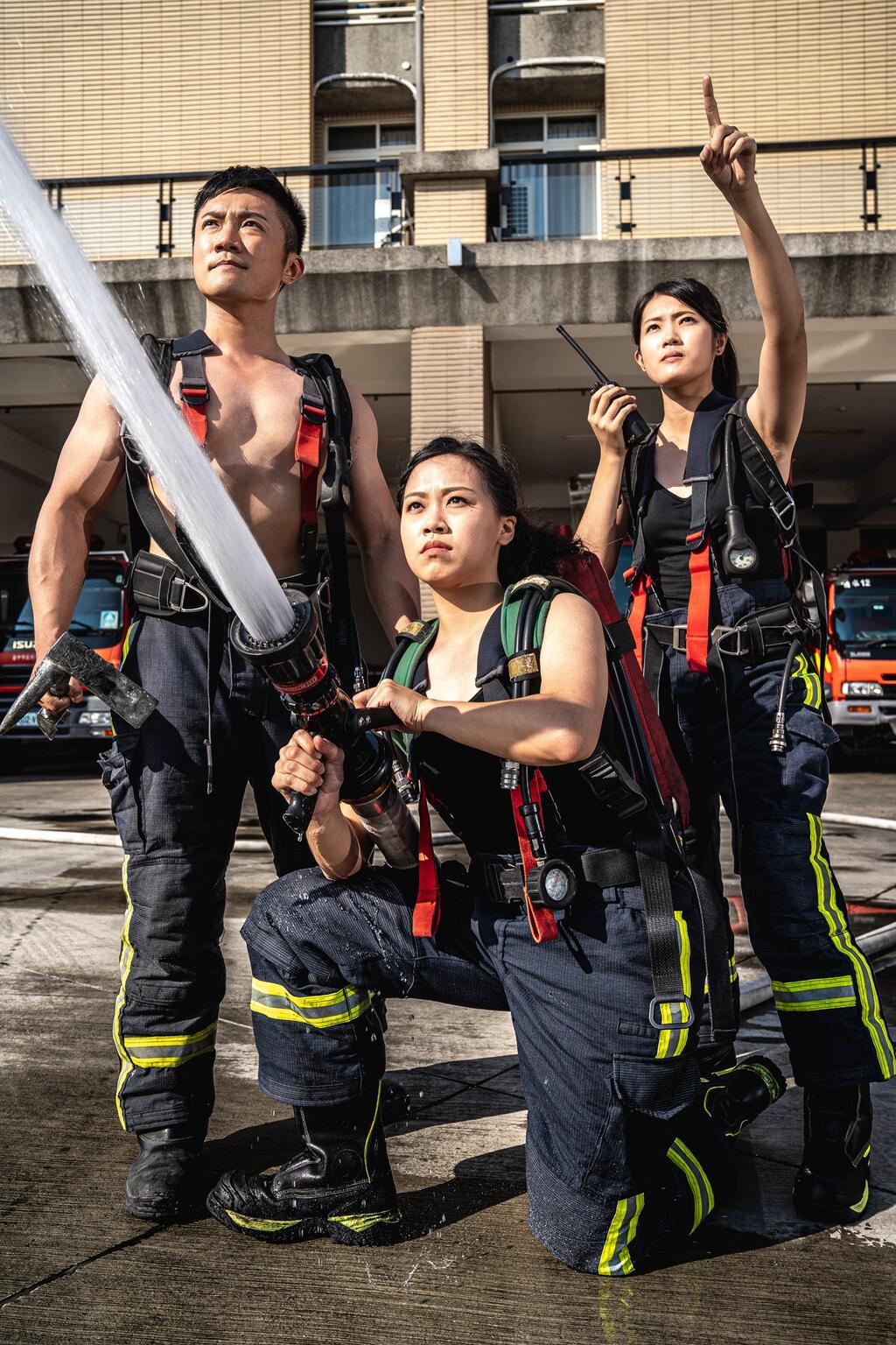 藝想消防119動感宣導晚會-有消防月曆帥哥美女走秀-並分享消防工作甘苦