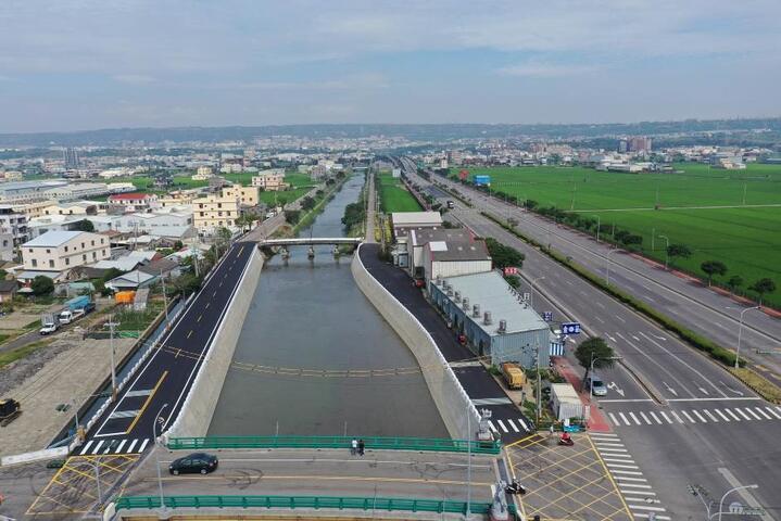 安良港排水护岸与道路-永天桥至下庄桥-改善完成.jpg