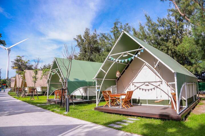 一共建置32帳生態旅遊豪華露營帳篷