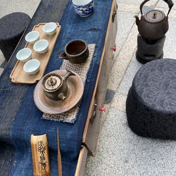 今日有茶道具拍賣會-滿滿的茶道特色文化於市集中展現