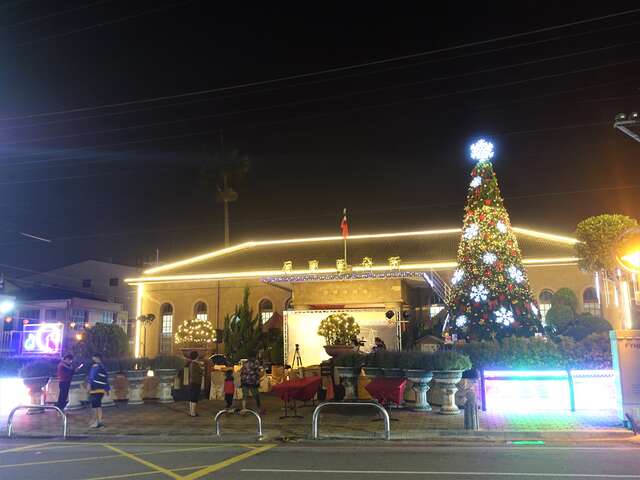 內埔庄役場-后里公所-前廣場6m高聖誕樹-與民眾提前迎接即將來臨的聖誕佳節