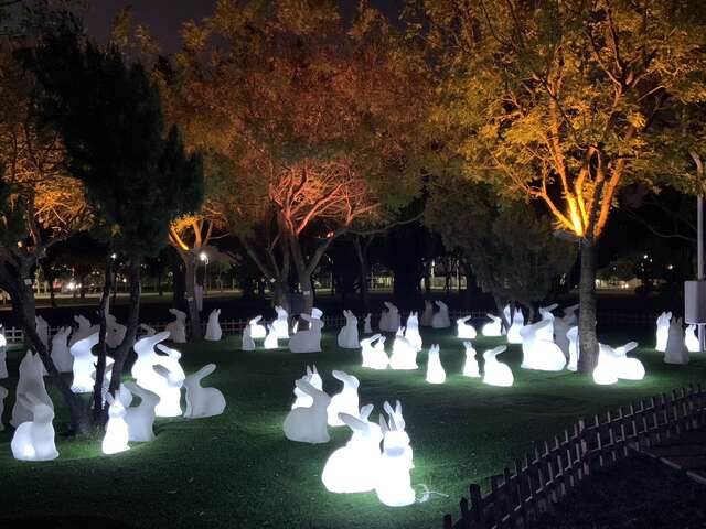 廣受大家喜愛的-兔兔燈-萌萌阿達兔
