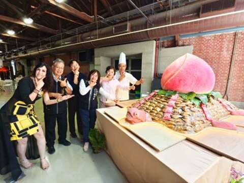 全台首創-約1-500個象徵台中糕餅文化的太陽餅製作-金龜獻壽桃-意喻添福添壽