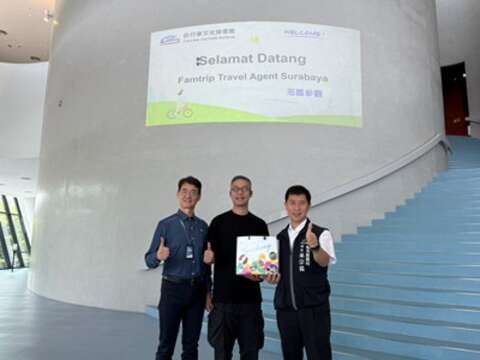 台中觀旅局與此次踩線團代表合影_0