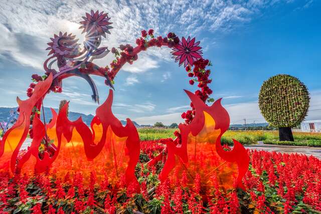 花毯節裝置藝術-紅色夢境-是民眾拍照打卡熱點之一_0