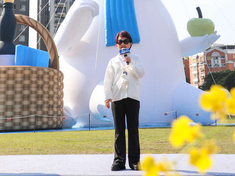 2幸福蜜馬-在台中-中台灣燈會215登場-盧市長-姆明-moomin-伴市民甜蜜過馬年