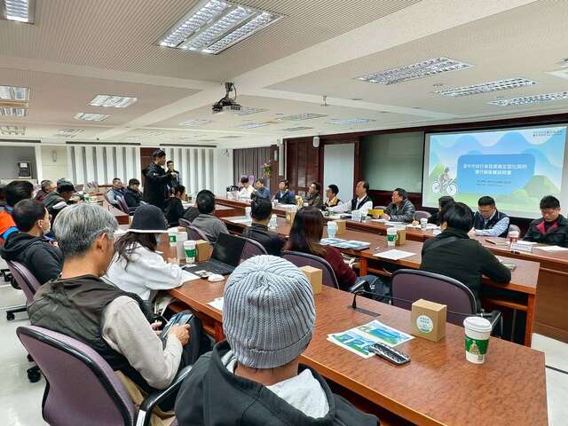 6市府与自行车租赁业者交流座谈