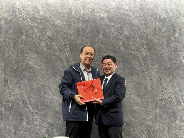 3觀光旅遊局歡迎富士河口湖町外川滿議員蒞臨本市參訪