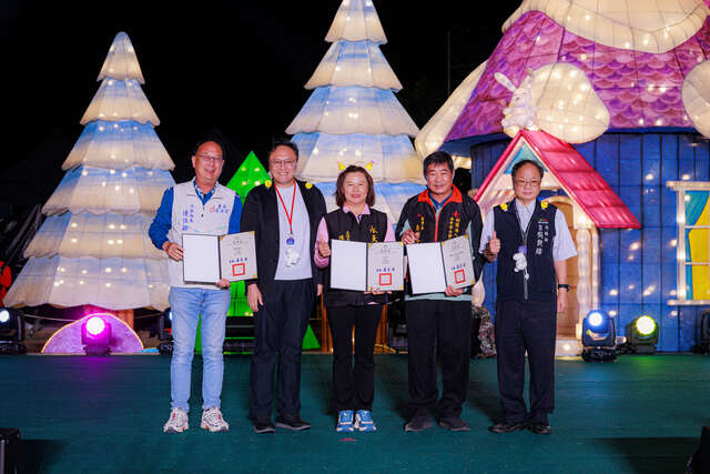 本次由各企业携手打造璀璨灯海