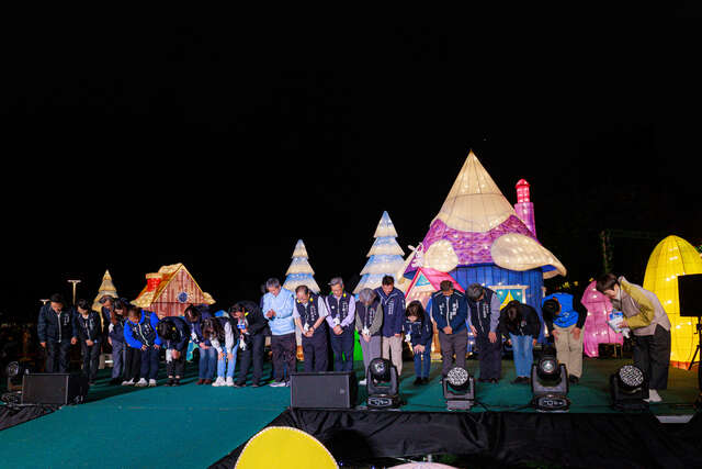 市府团队感谢游客参与