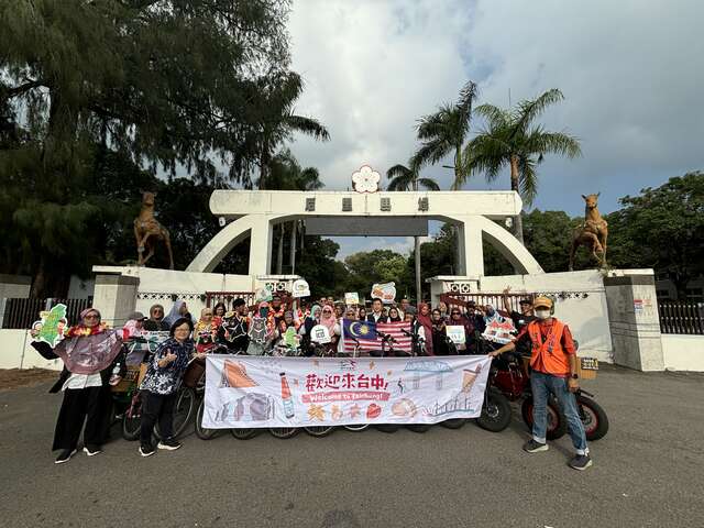 马来西亚穆斯林旅客参访后里马场