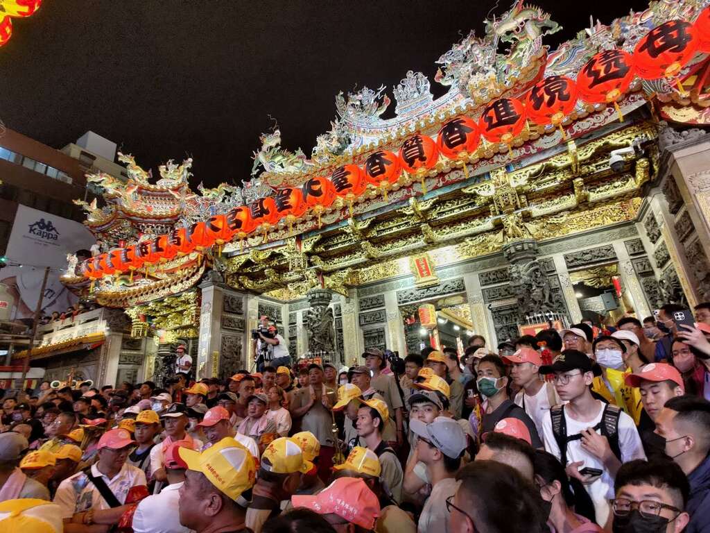 國際媒體參與大甲鎮瀾宮起駕盛典-感受中台灣宗教熱度