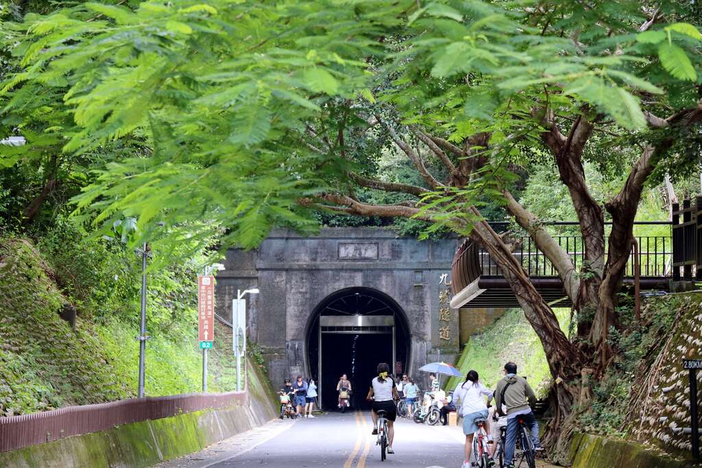 后丰铁马道九号隧道是旧山线最长的隧道-可感受沁凉空气