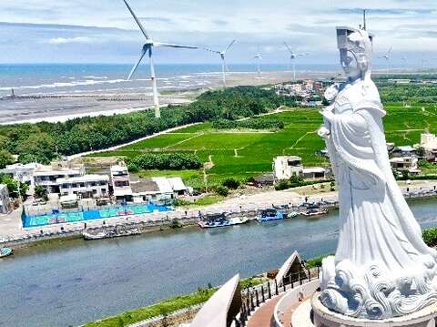 登高與媽祖一同遠眺海線美景