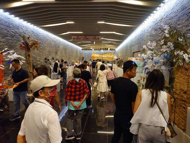 大安港媽祖文化園區週末人潮滿滿