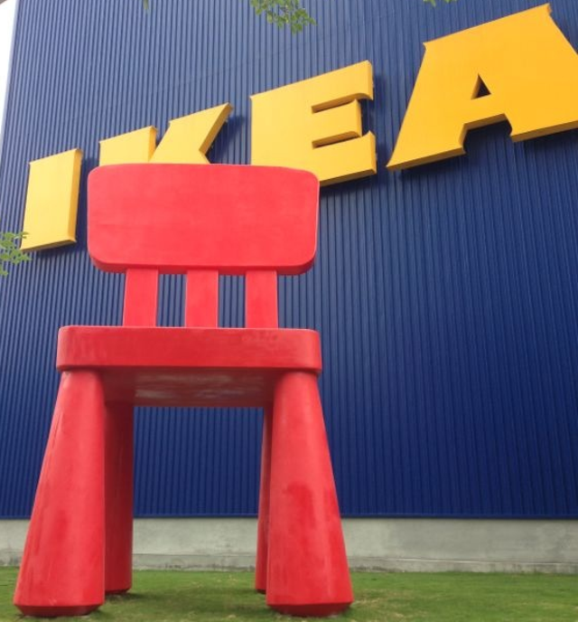 IKEA 宜家家居-紅椅子