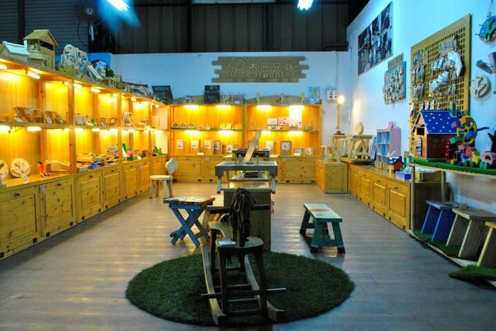 Carpenter Woodcraft Studio