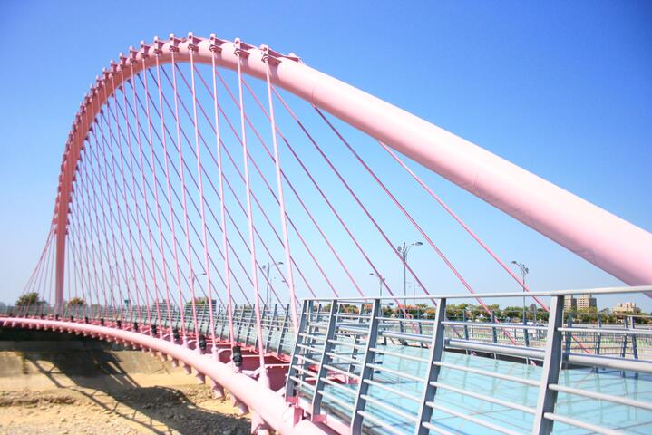大坑粉红情人桥