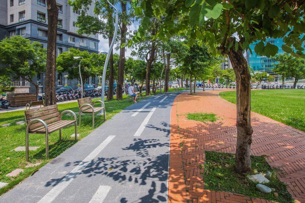 《Follow Mr. B&B！バス＋自転車の小旅行》01